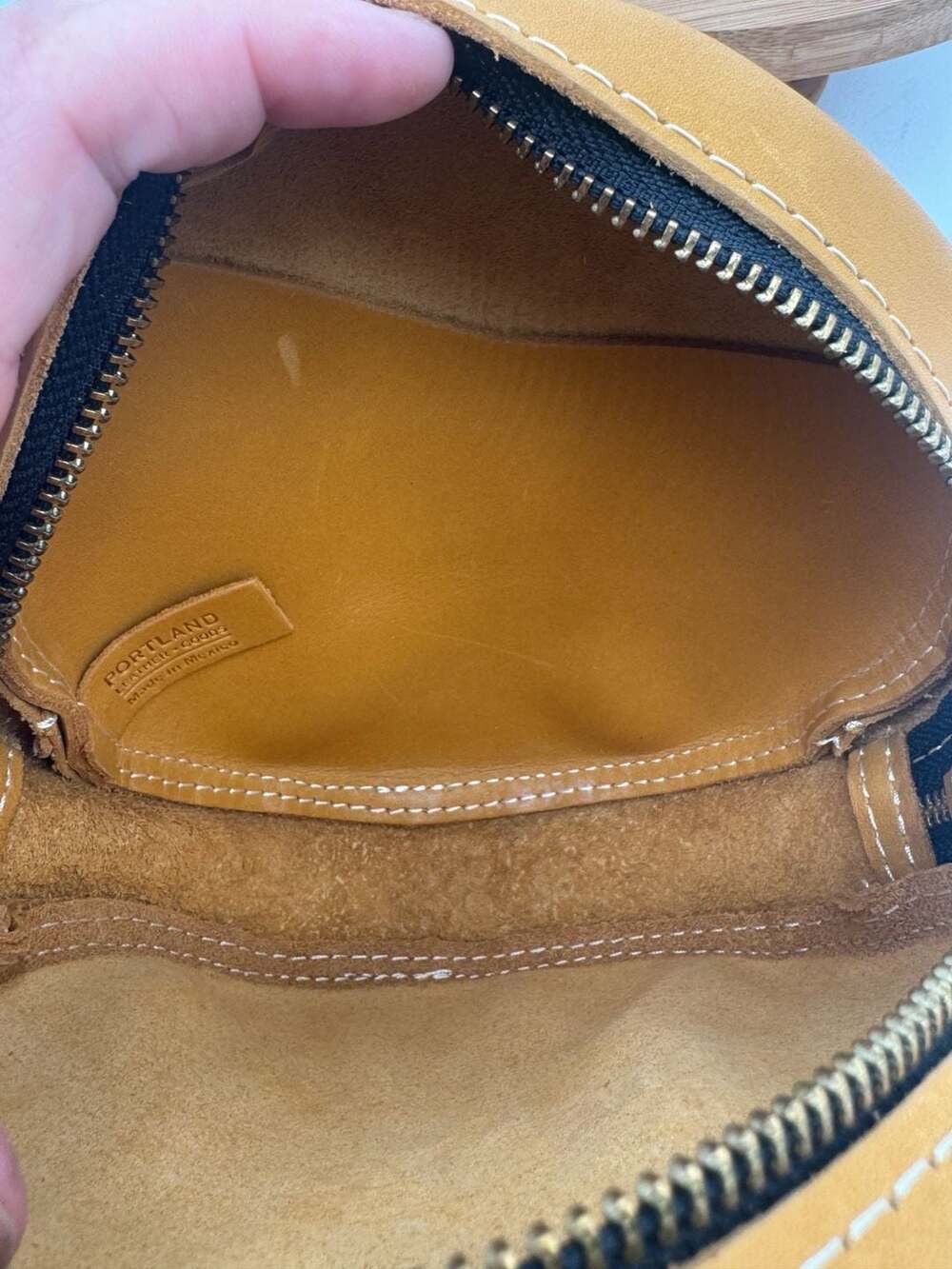 Portland Leather Goods Honey Small Circle Crossbody Full-Grain Leather Bag - Picture 6 of 9